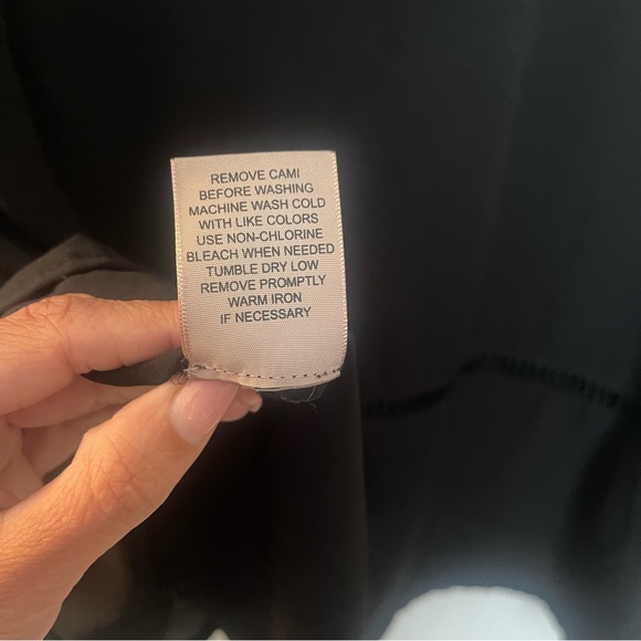 Philosophy Ladder Trim Bell Sleeve Top in Black XXL - Picture 10 of 10